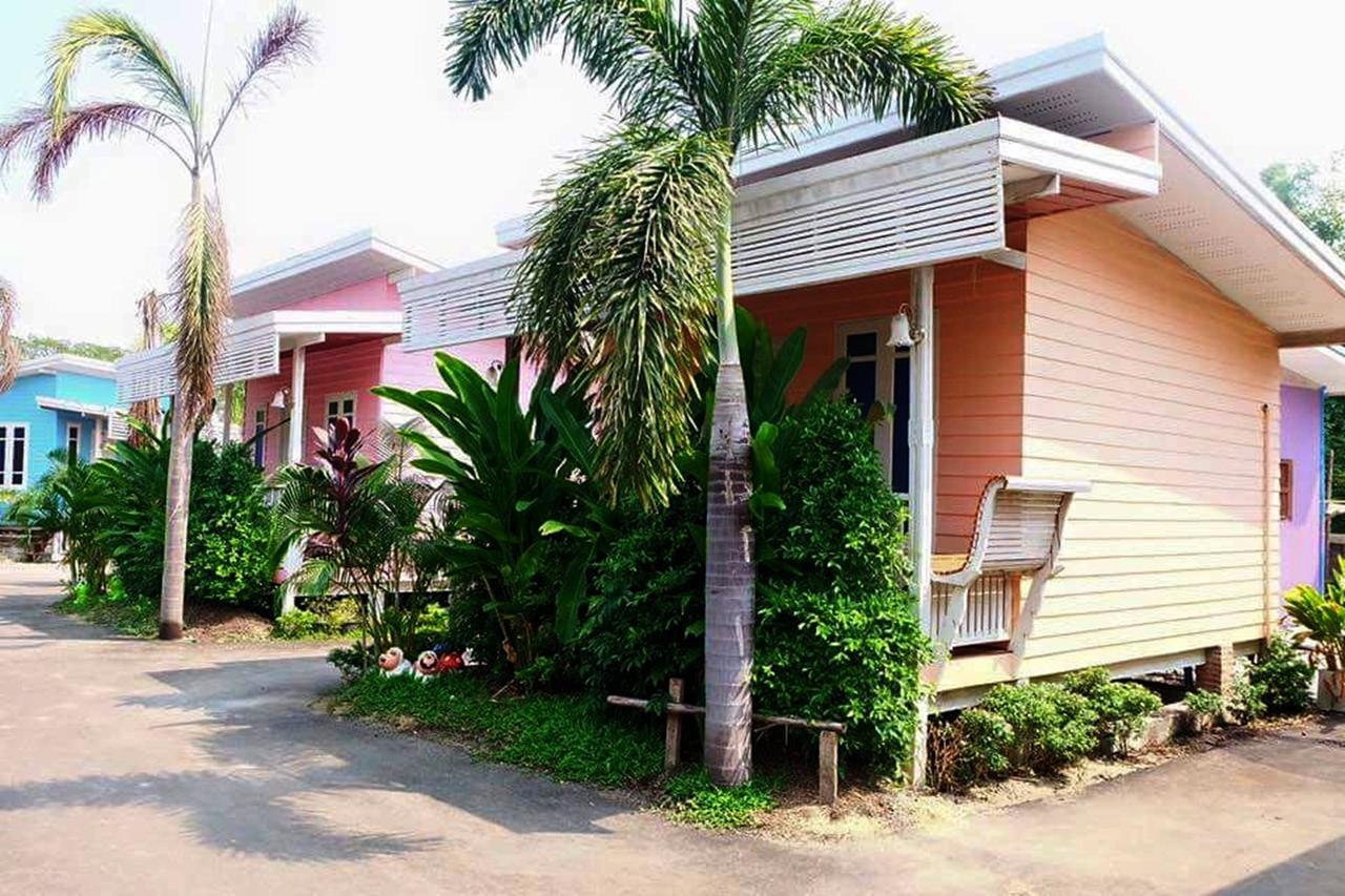 Suphan Wanwarn Resort Suphanburi Exteriör bild