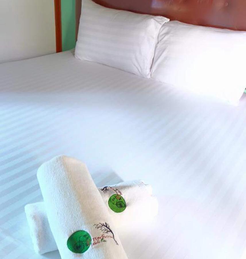 Suphan Wanwarn Resort Suphanburi Exteriör bild